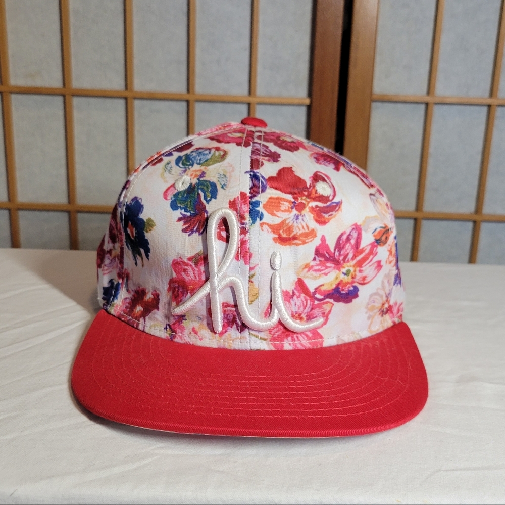 In4mation Hi script floral snapback, Hawaii, red